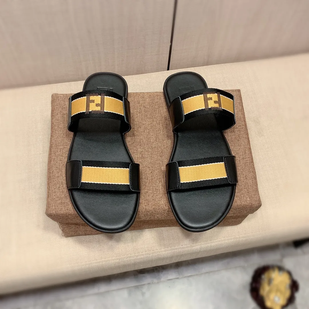 Slippers: New model: Factory price: 220💰💰🎩🎩🔥🔥《 Fendi FENDI* 》Series of slippers top purchasing agent 🔍🔍Men's 2022 counters are on sale simultaneously, original imported cowhide from Italy, exquisite workmanship,), sole: (super comfortable) original sole provided by the original factory, ⚠️ The exclusive double-layer movable molded bottom is super comfortable⚠️, the real thing is more beautiful🎬The real thing is more beautiful🔍🔍original order quality, you can enter and leave the counter at will, the correct size is 38-44, you can order 45. Long-term availability 266